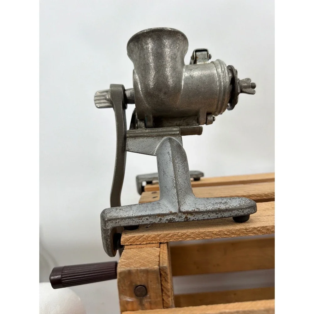 Vintage Universal Cast Iron Hand Crank Meat Grinder Food Chopper Edge of Counter